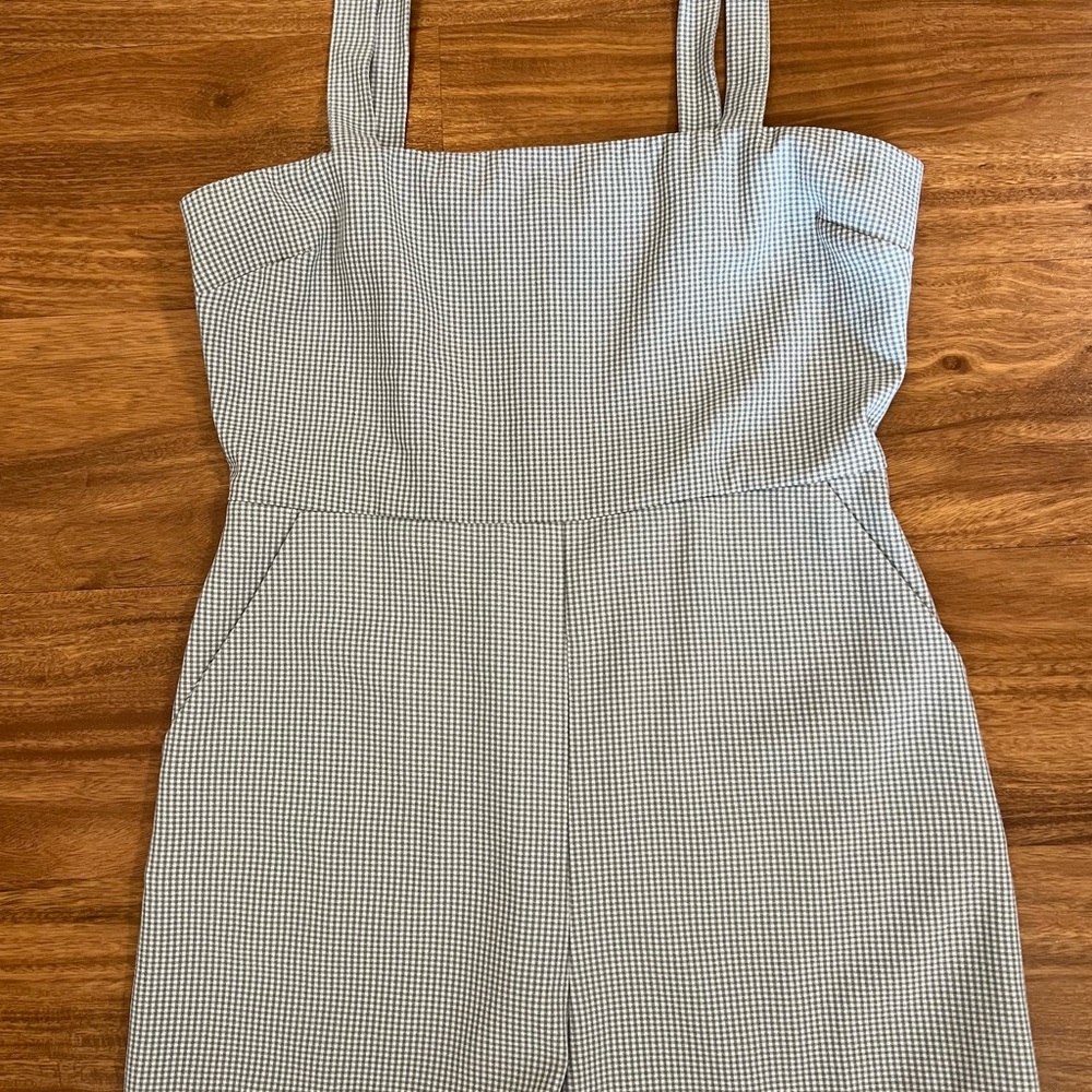 Forever 21 Grey/White Plaid Gingham Romper with Pockets